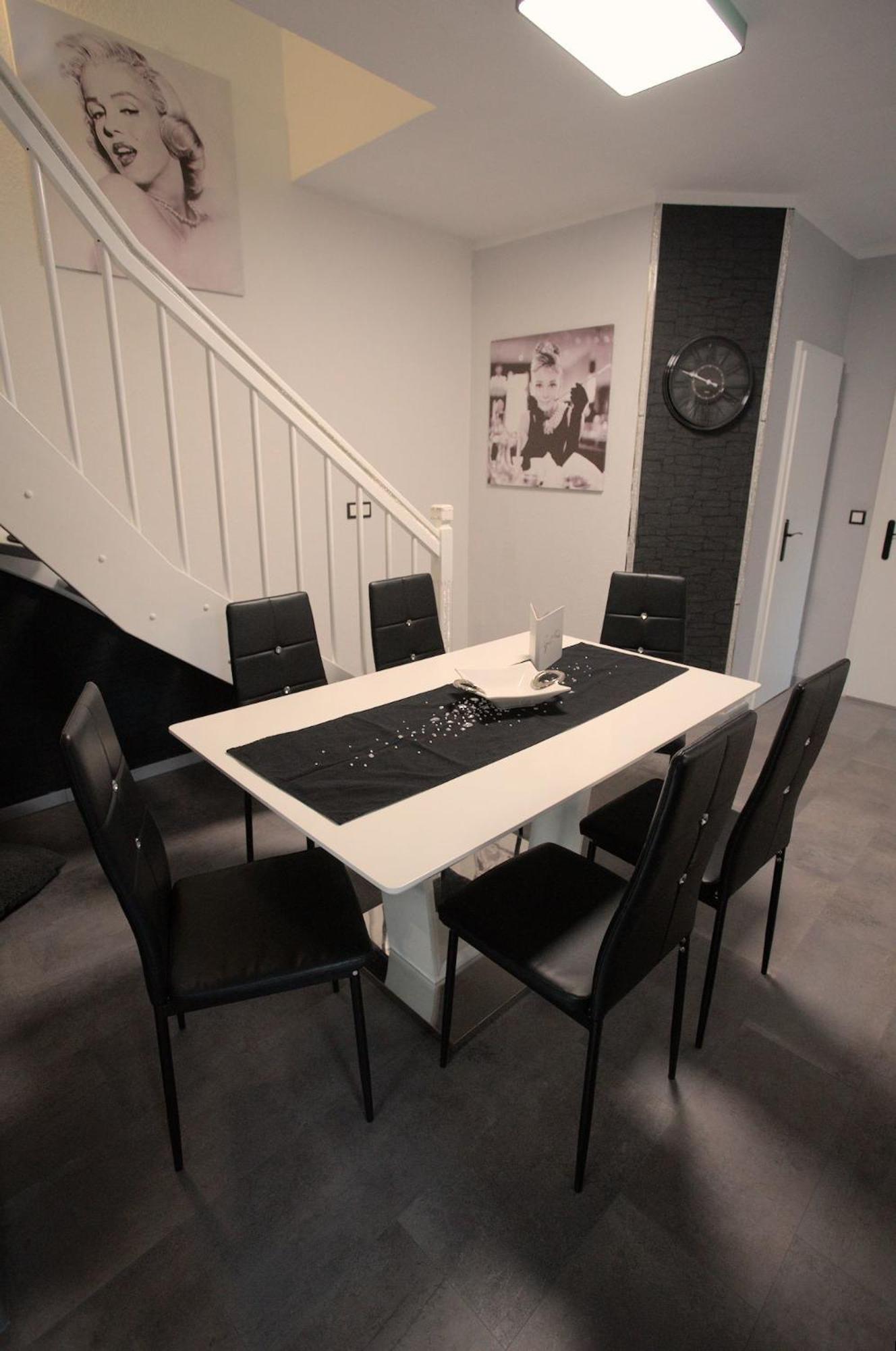 Zum Kaeutzchen 120Qm Ferienhaus 8 Personen 4 Schlafzimmer Nossentiner Huette Exterior photo