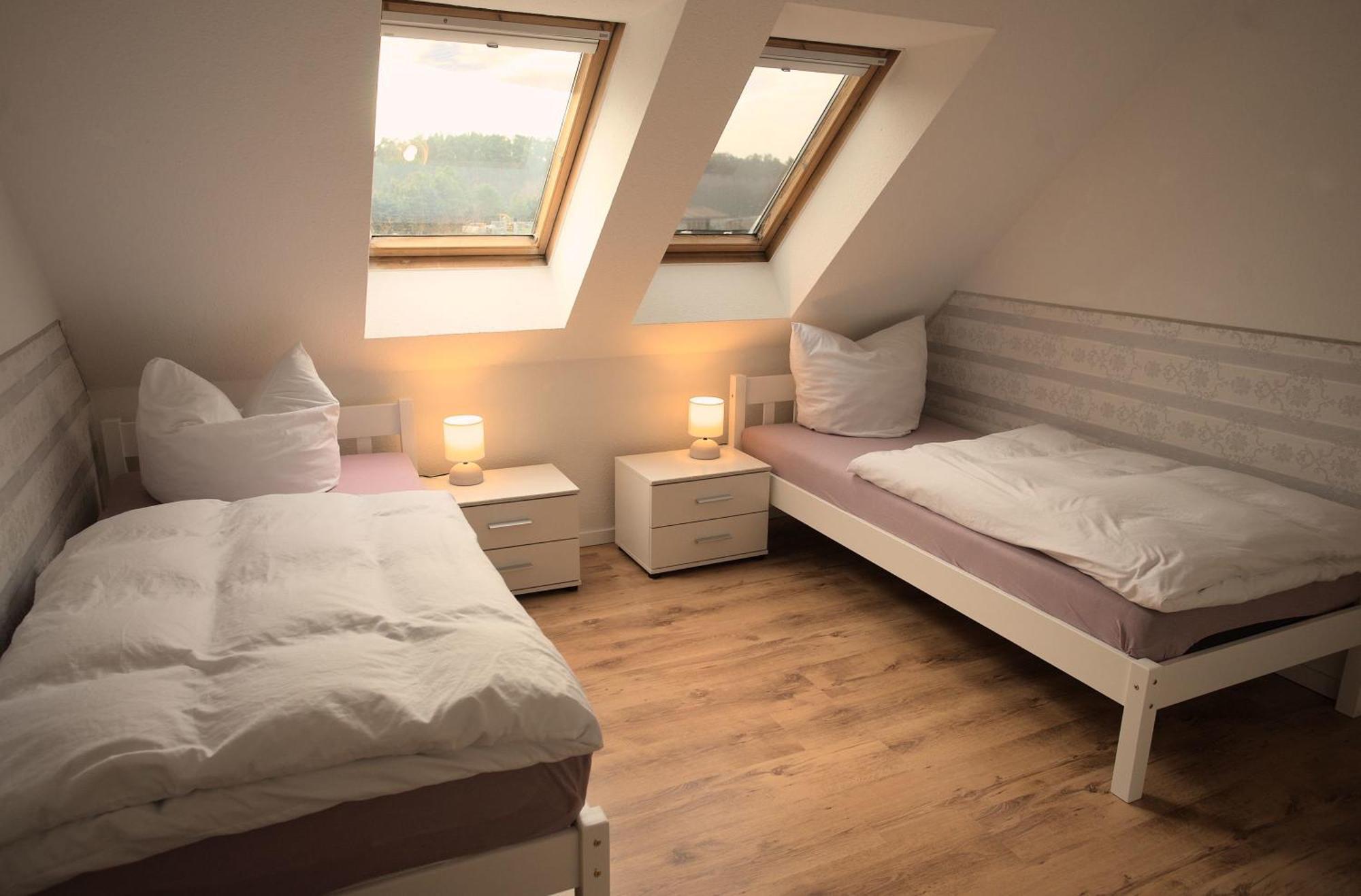 Zum Kaeutzchen 120Qm Ferienhaus 8 Personen 4 Schlafzimmer Nossentiner Huette Exterior photo